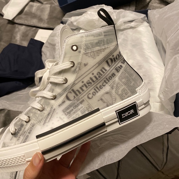 dior sneaker newspaper
